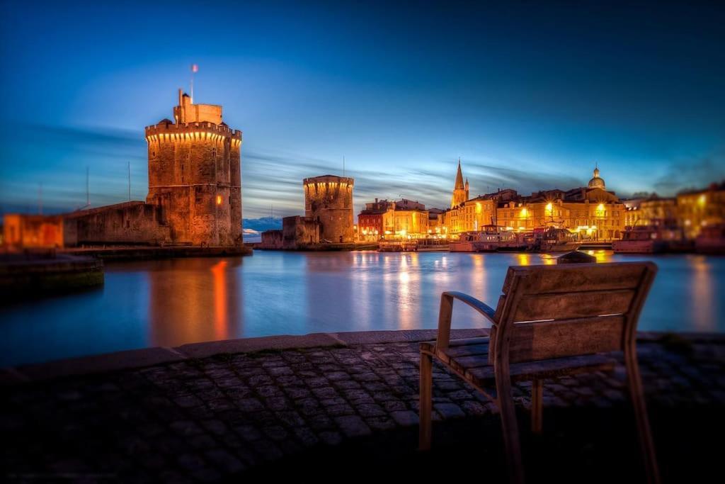 Maison Type Loft - Avec Parking En Plein Centre La Rochelle  Bagian luar foto